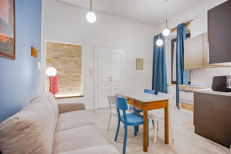 Villino Mari Camere Con Parcheggio Privato Gratuito อัสโกลีปิเชโน ภายนอก รูปภาพ