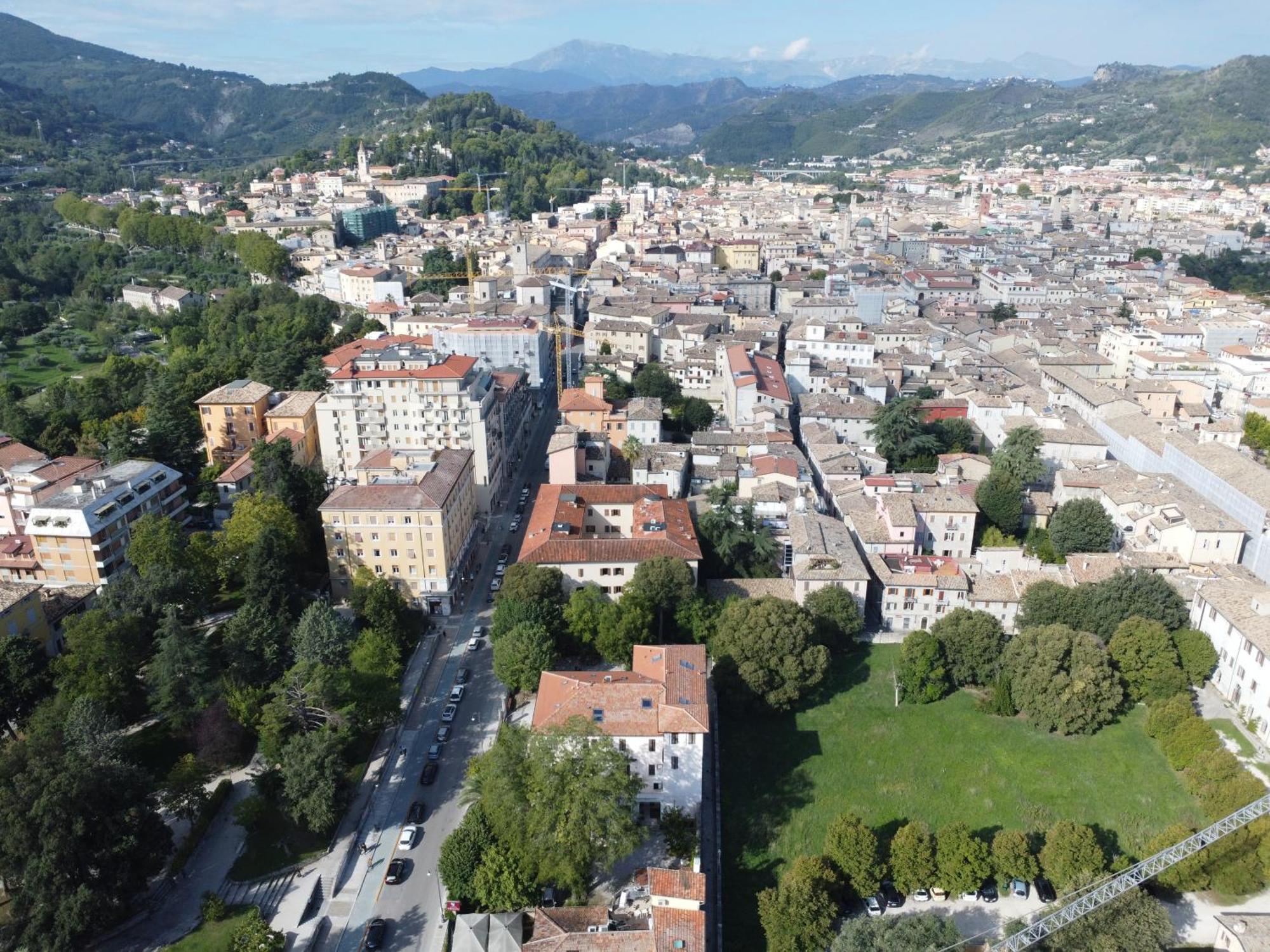 Villino Mari Camere Con Parcheggio Privato Gratuito อัสโกลีปิเชโน ภายนอก รูปภาพ